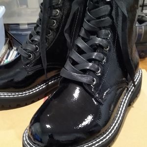 Shiny Dunes combat-style boots